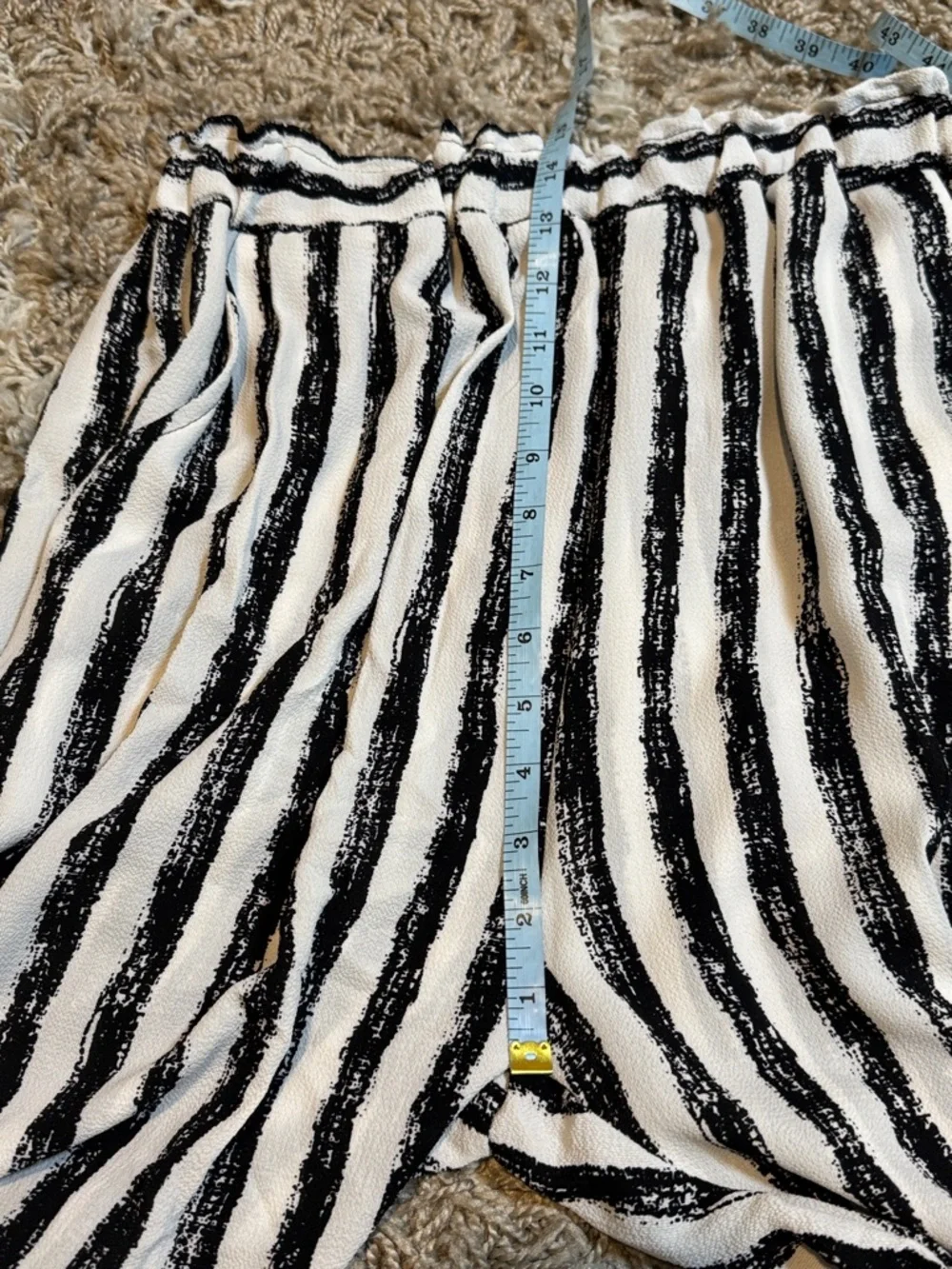 NWT Yea Black & White Striped Wide-Leg Cropped Pants size S/M - Picture 9 of 12